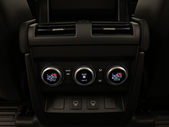 Land Rover Defender 130 D300 OUTBOUND 3.0 d