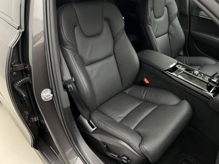 Volvo V90 T6 AWD RECHARGE PLUS DARK AUT