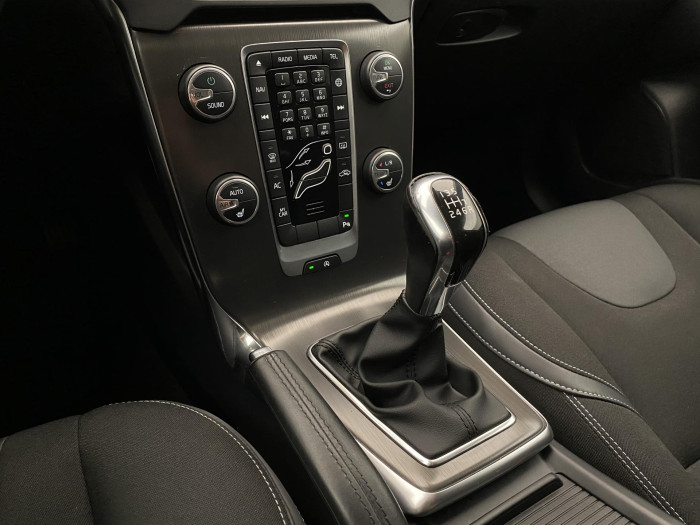 Volvo V40 D3 MOMENTUM 2.0 d Momentum