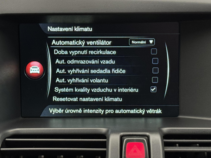 Volvo XC60 D4 MOMENTUM AUT CZ 2.4 d Momentum