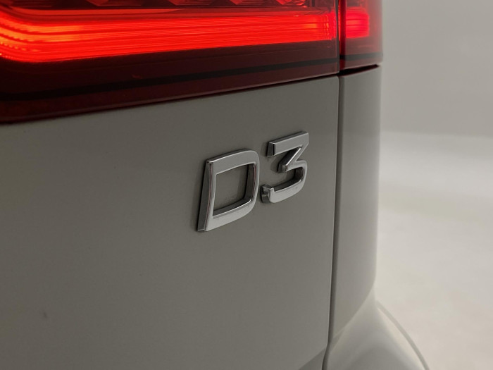 Volvo V60 D3 MOMENTUM PRO REZERVACE 2.0 d Momentum
