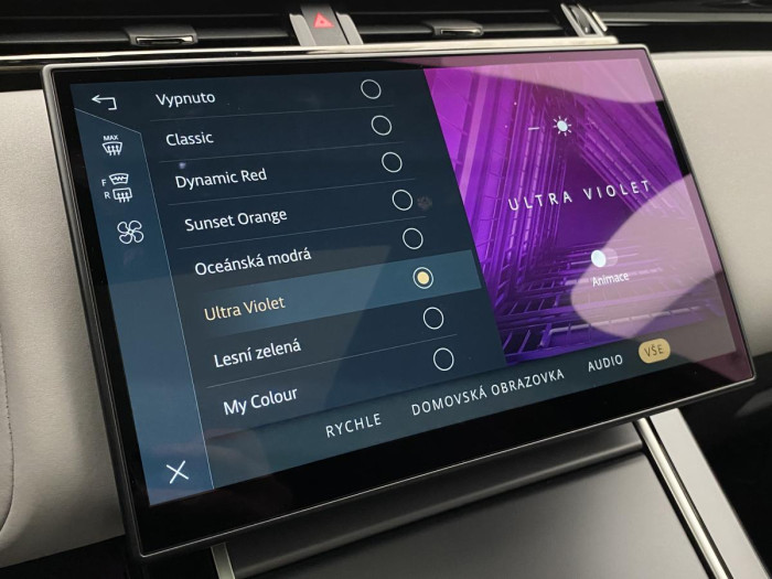 Land Rover Range Rover Velar D300 SE AUT AWD REZERVACE 3.0 d SE