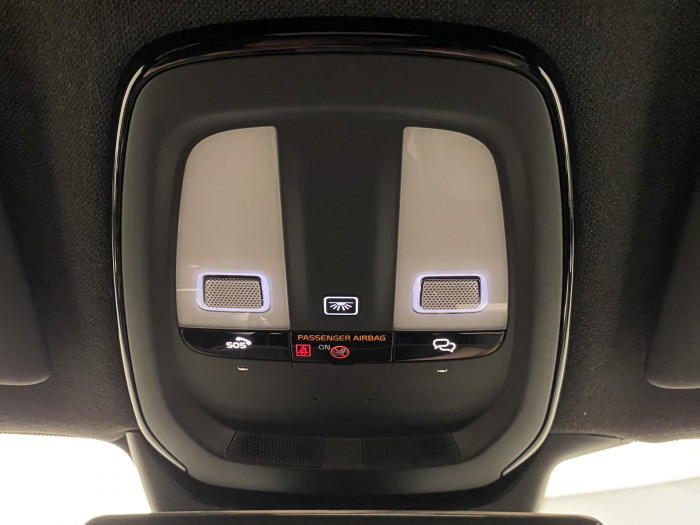 Volvo XC40 B4 DARK PLUS AUT CZ