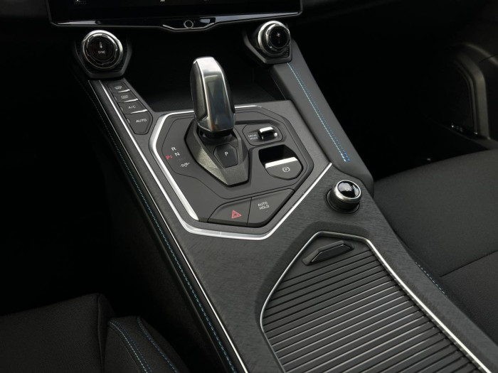 Lynk & Co 01 PHEV DCT Aut 1.maj.