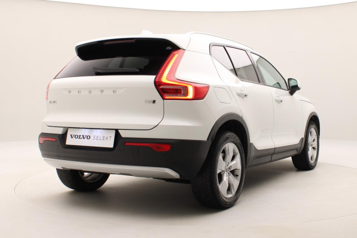 Volvo XC40 T4 AWD MOMENTUM AUT CZ 1.maj 2.0 Momentum