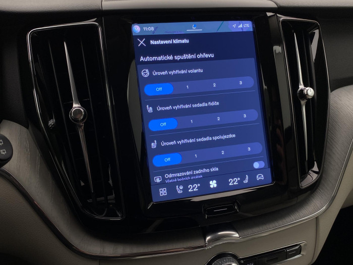 Volvo XC60 B5 AWD DARK PLUS AUT CZ