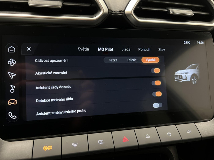 MG ZS 1.5 ICE ELEGANCE CZ 1.maj. 1.5 Elegance