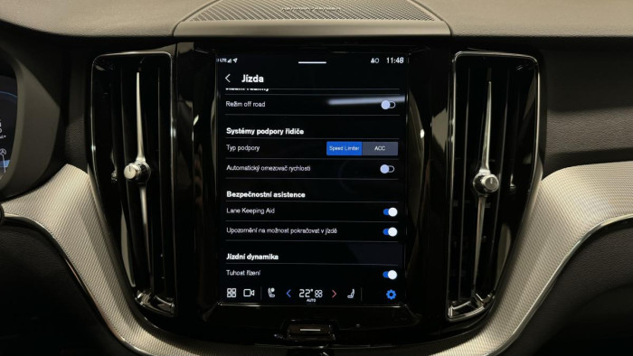 Volvo XC60 B4 AWD PLUS DARK AUT