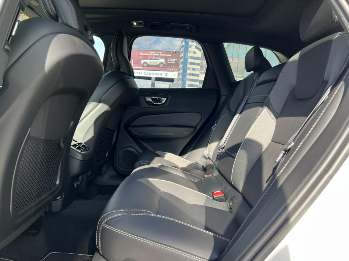 Volvo XC60 B5 AWD R-DESIGN Aut 1.maj.