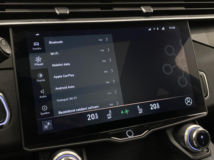 Lynk & Co 01 PHEV DCT AUT 1.maj. REZERVACE