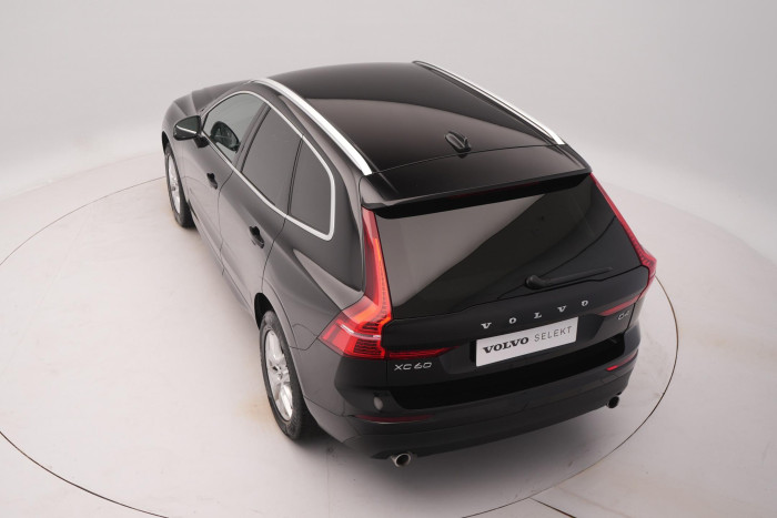 Volvo XC60 D4 MOMENTUM CZ REZERVACE 2.0 d Momentum