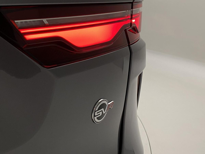 Jaguar F-Pace SVR 5.0 AWD AUT REZERVACE