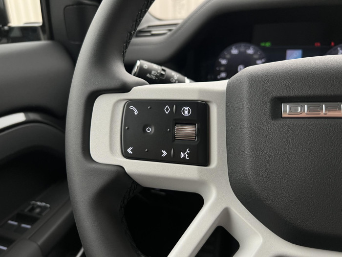 Land Rover Defender 110 D200 S AWD Aut 3.0 d