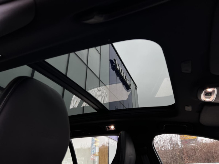 Volvo V60 T4 R-DESIGN AUT 1.maj.