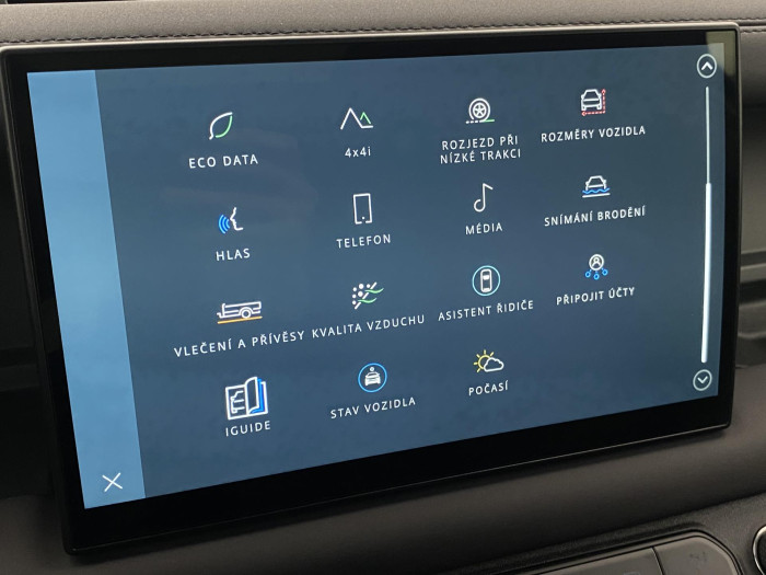 Land Rover Defender 130 D300 SE AWD AUT CZ 3.0 d SE