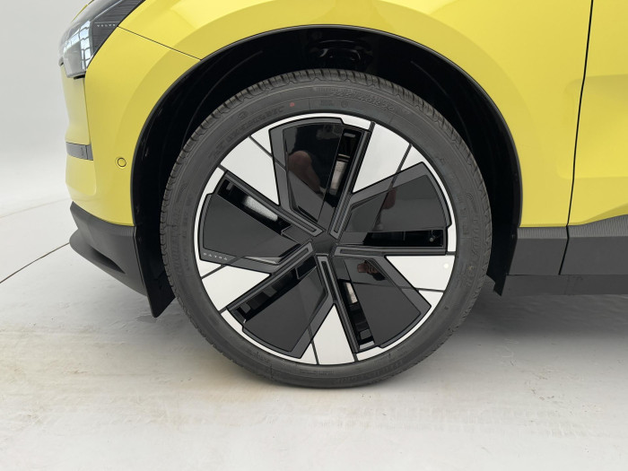 Volvo EX30 PURE ELECTRIC AWD TWIN ULTRA