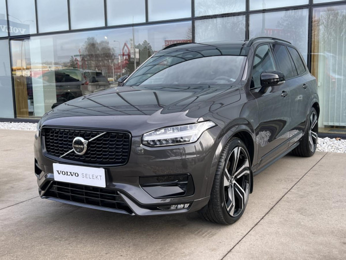 Volvo XC90 B5 AWD ULTIMATE DARK REZERVACE