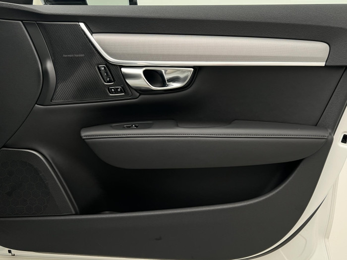 Volvo V90 T6 AWD RECHARGE PLUS DARK AUT