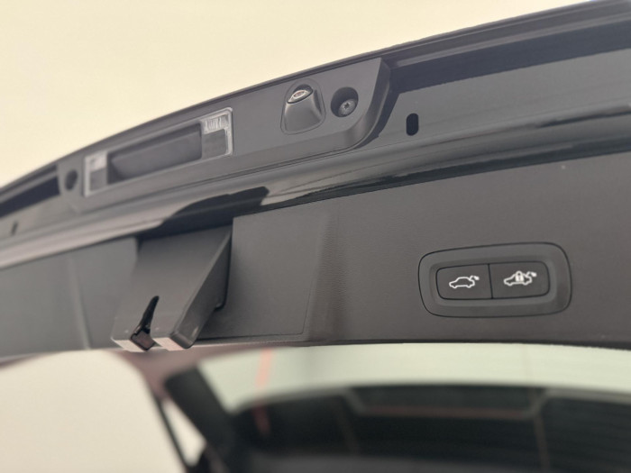 Volvo XC40 RECHARGE SINGLE PLUS 1.maj.