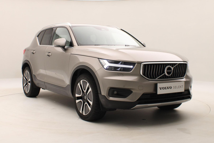 Volvo XC40 T5 INSCRIPTION REZERVACE