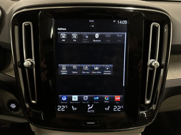 Volvo XC40 D3 INSCRIPTION REZERVACE 2.0 d