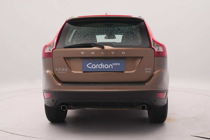 Volvo XC60 D3 AWD MOMENTUM CZ 1.maj 2.4 d Momentum