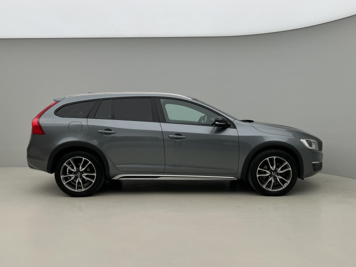 Volvo V60 CC D4 AWD SUMMUM AUT 2.4 d CC CC Summum