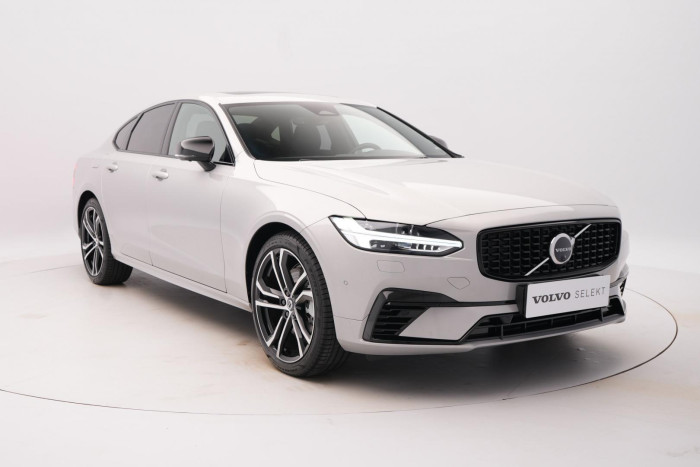 Volvo S90 T8 AWD RECHARGE ULTIMATE 1.maj