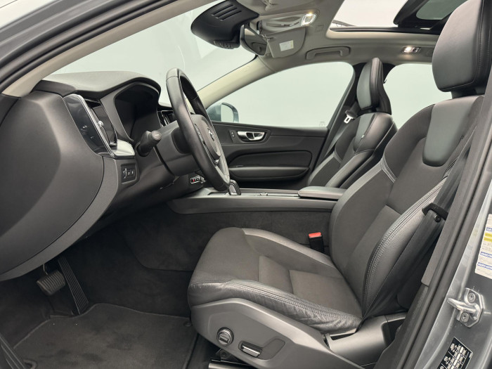 Volvo XC60 T8 AWD RECHARGE MOMENTUM 2.0 Momentum