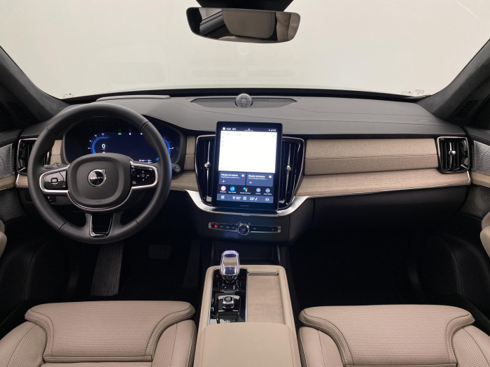 Volvo XC90 T8 AWD RECHARGE REZERVACE