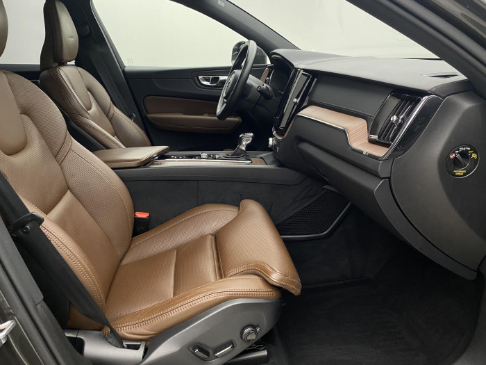 Volvo XC60 D4 AWD INSCRIPTION AUT CZ 2.0 d