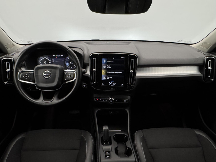 Volvo XC40 B3 MOMENTUM PRO REZERVACE 2.0 Momentum