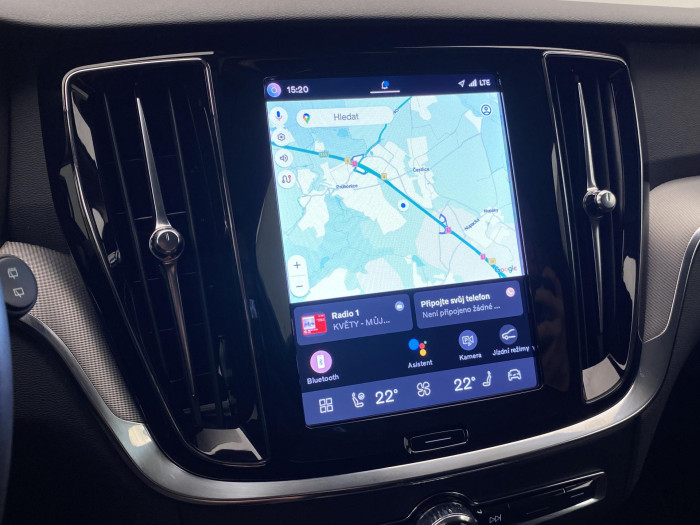 Volvo V60 T6 AWD PLUG-IN DARK PLUS CZ