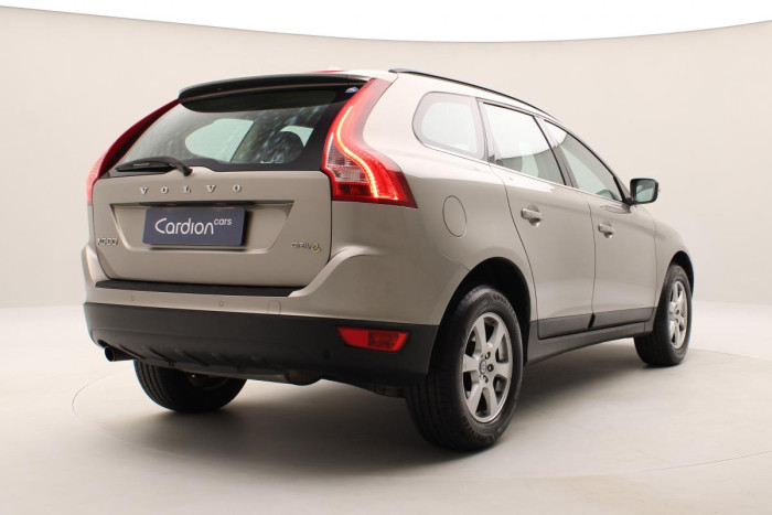 Volvo XC60 D3 MOMENTUM NAVIGACE MAN. 2.0 d Momentum