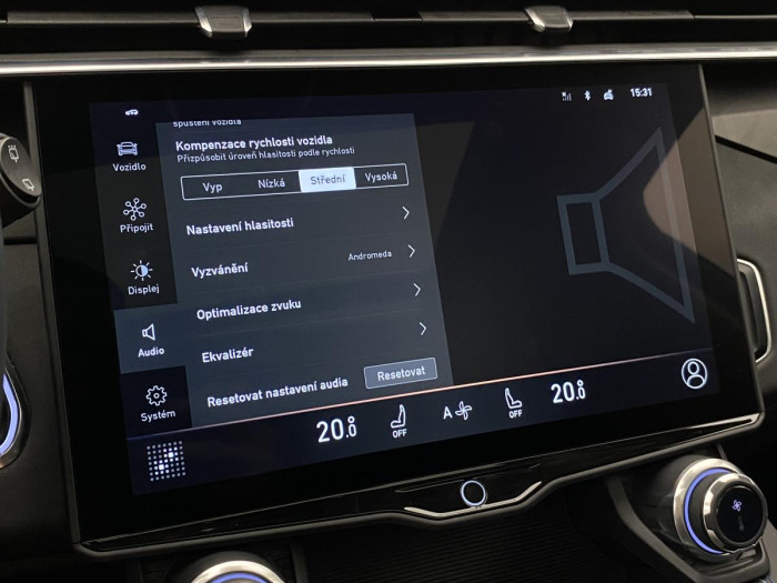 Lynk & Co 01 PHEV DCT AUT 1.maj