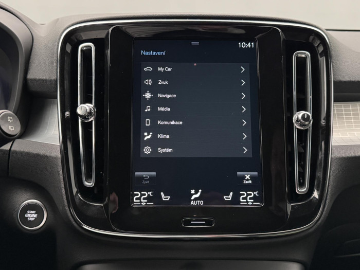 Volvo XC40 B4 MOMENTUM PRO CZ 1.maj 2.0 Momentum