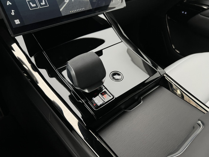 Land Rover Range Rover Sport D350 AUTOBIOGRAPHY AWD Aut 3.0 d