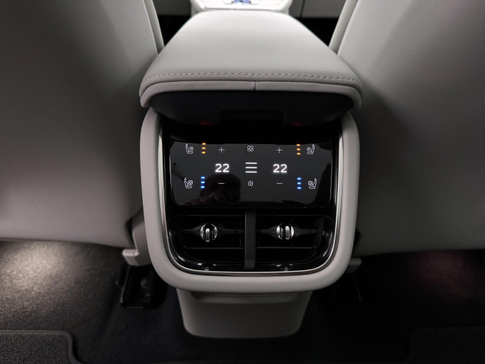 Volvo ES90 PURE ELECTRIC ULTRA