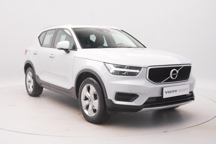 Volvo XC40 B3 MOMENTUM PRO REZERVACE 2.0 Momentum