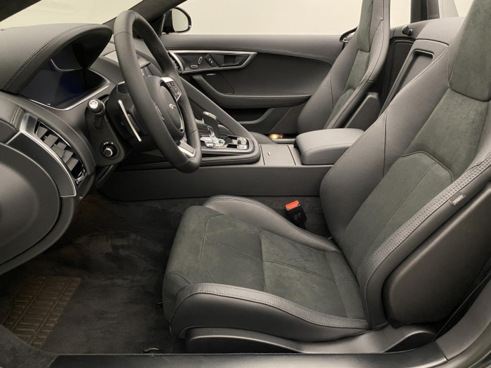 Jaguar F-Type P300 CABRIOLET RWD