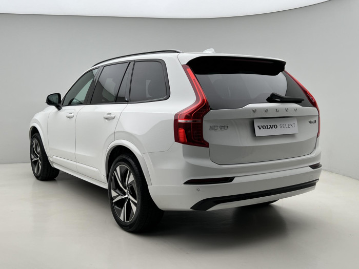 Volvo XC90 B6 AWD R-DESIGN AUT REZERVACE