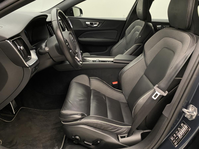 Volvo V60 D4 R-DESIGN AUT REZERVACE 2.0 d