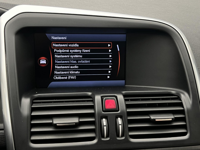 Volvo XC60 D4 AWD SUMMUM 2.4 d Summum