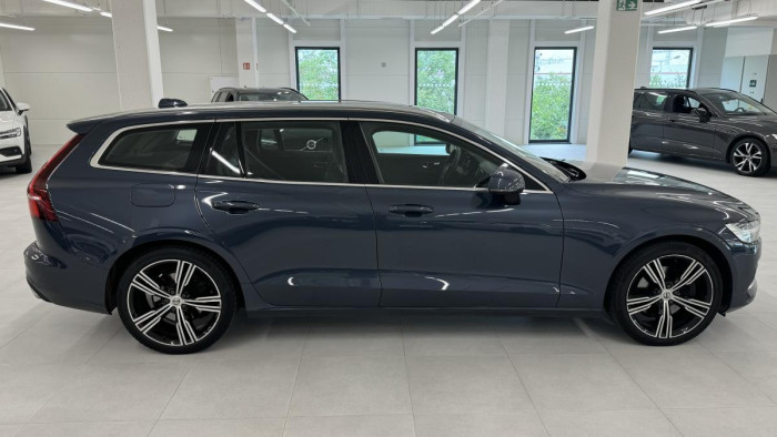 Volvo V60 T4 INSCRIPTION REZERVACE