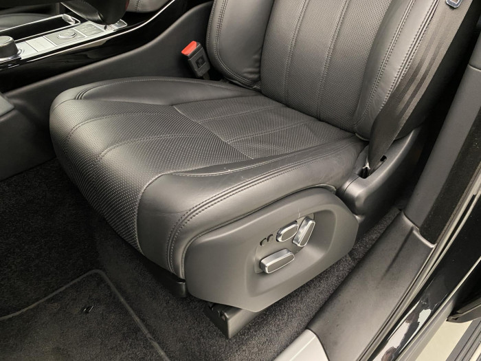 Land Rover Range Rover 4.4 SDV8 VOGUE AWD REZERVACE