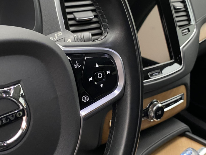 Volvo XC90 B5 AWD INSCRIPTION AUT CZ 7m