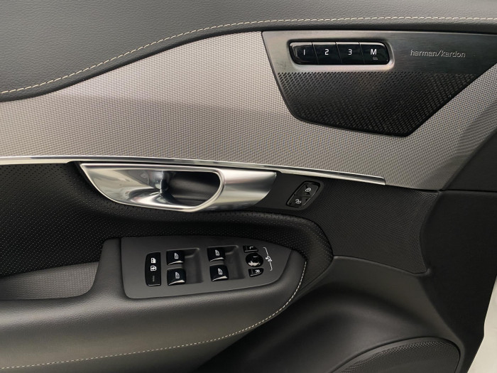 Volvo XC90 B5 AWD R-DESIGN AUT CZ