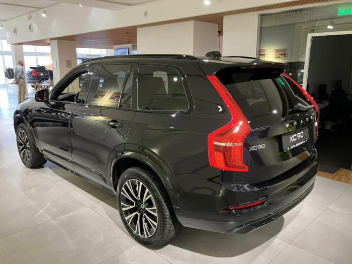 Volvo XC90 T8 AWD AUT  PLUS 7-míst 2.0 Plus