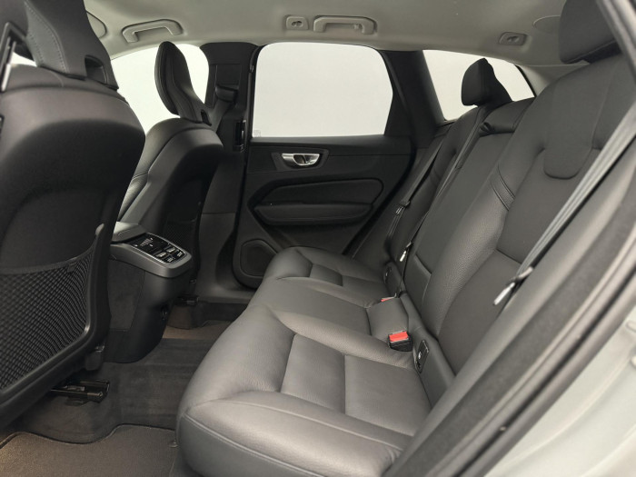 Volvo XC60 B4 AWD PLUS DARK AUT 1. maj