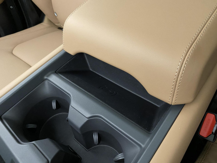 Land Rover Defender 110 D300 X-D HSE REZERVACE 3.0 d d